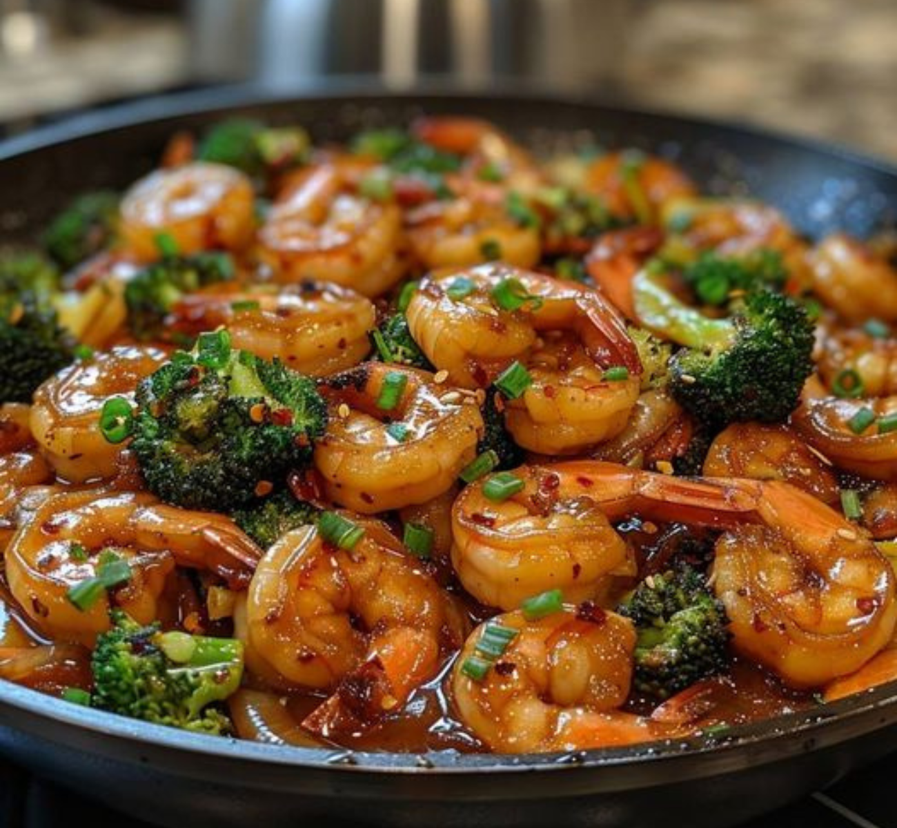 Salteado de Camarones y Brócoli con Salsa de Ajo