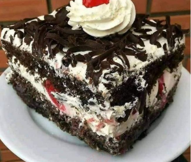 Torta Selva Negra: Un Clásico Delicioso para Celebraciones Especiales